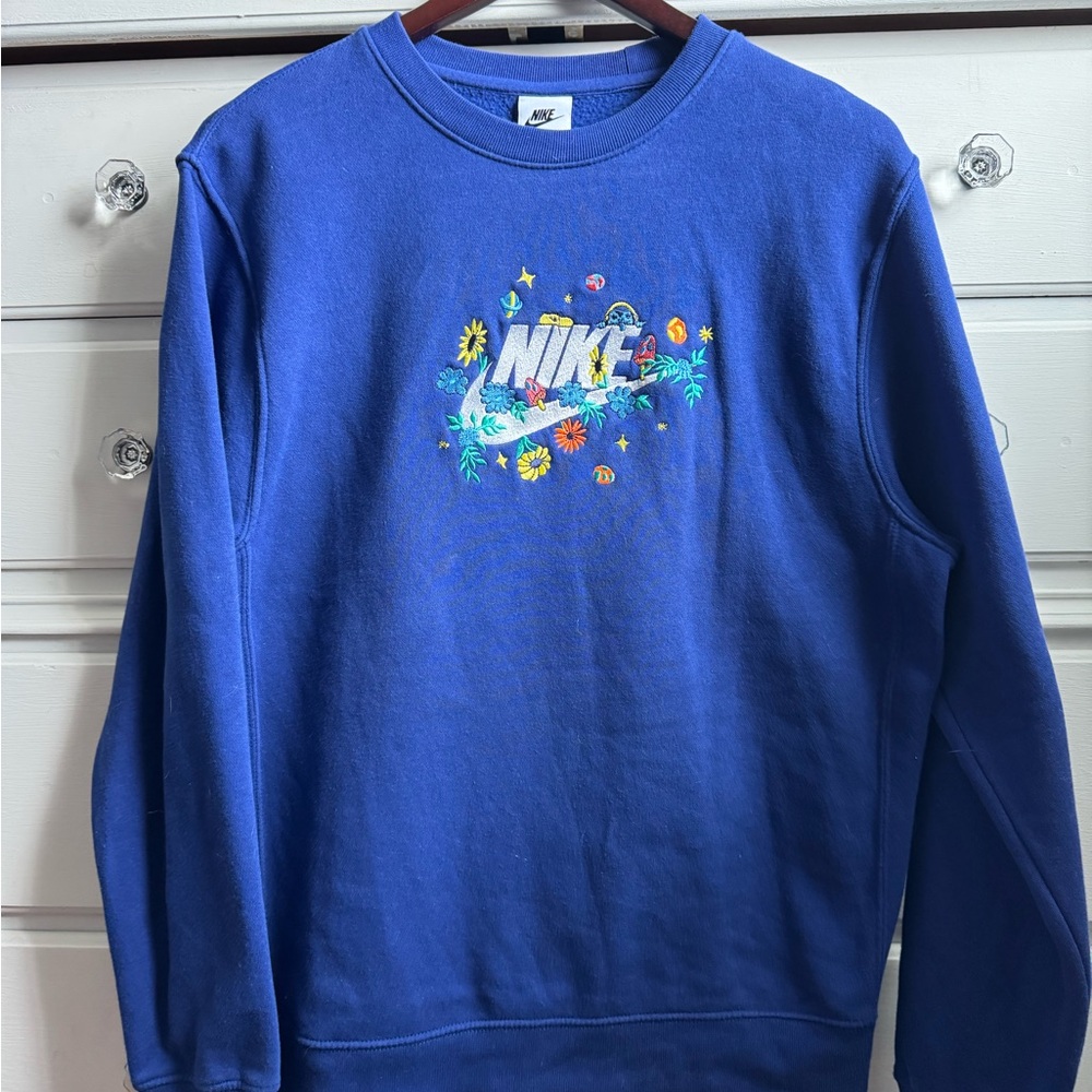 Nike crewneck sweatshirt